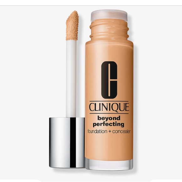 NWT Clinique's Beyond Perfecting Foundation +
Concealer full coverage - Picture 1 of 12